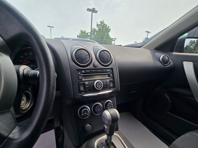 2013 Nissan Rogue S AWD W/ NEW TIRES