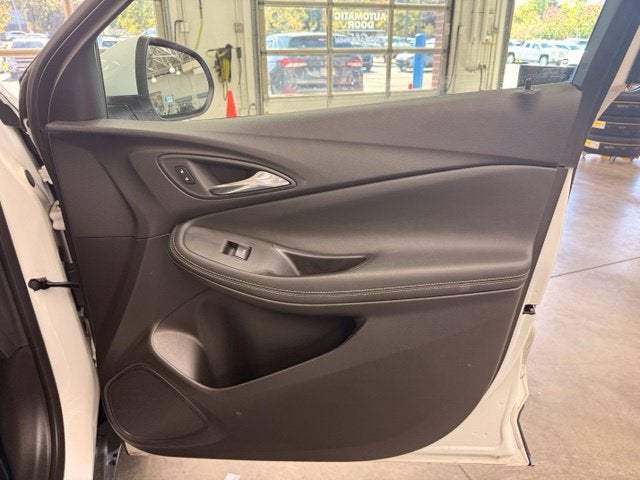 2023 Buick Encore GX Select AWD w/ Collision Alert