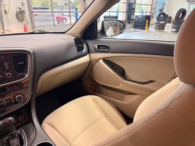 2015 Kia Optima LX w/ Auto Headlights