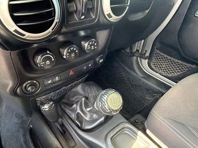 2013 Jeep Wrangler Unlimited Sahara 4WD W/6SP MANUAL