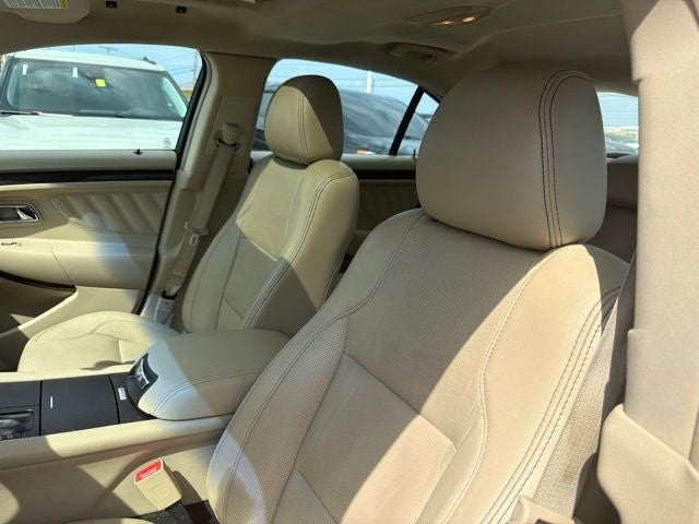 2016 Ford Taurus Limited