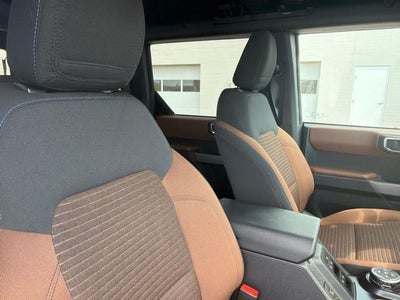 2022 Ford Bronco Outer Banks AWD W/ HEATED SEATS