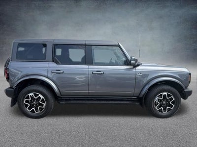 2022 Ford Bronco Outer Banks AWD W/ HEATED SEATS