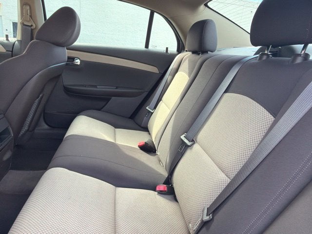 2011 Chevrolet Malibu LS 1LS