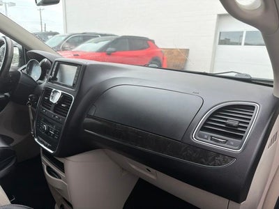 2014 Chrysler Town & Country Touring