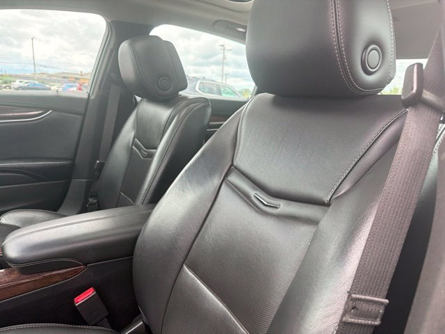 2013 Cadillac XTS Luxury W/ SUNROOF & BOSE