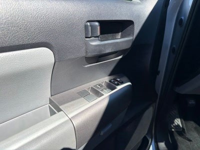 2016 Toyota Sequoia SR5 5.7L