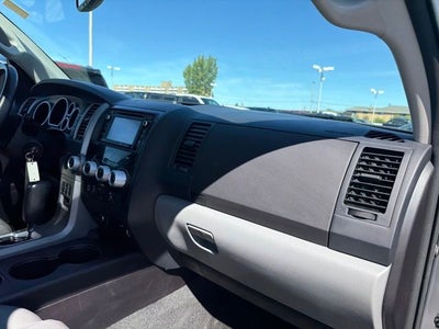 2016 Toyota Sequoia SR5 5.7L