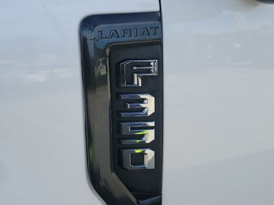 2017 Ford F-350SD Lariat DUALLY 4X4