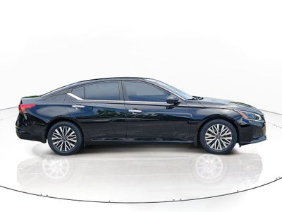 2023 Nissan Altima 2.5 SV w/Premium Package
