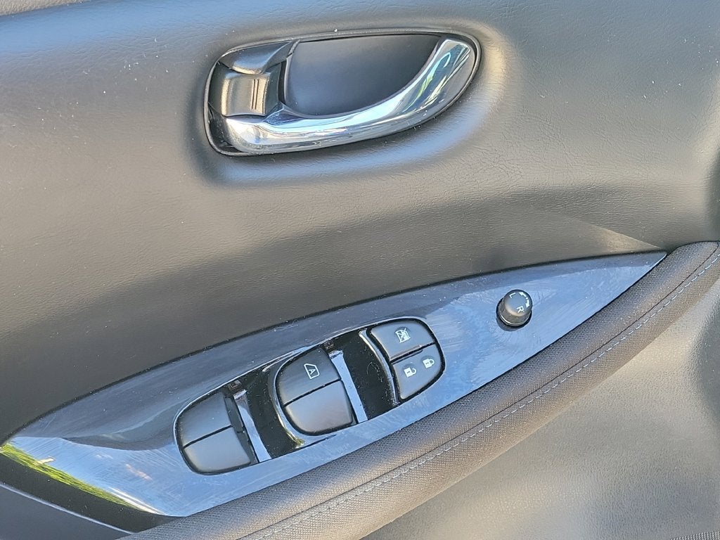 2023 Nissan Leaf SV Plus