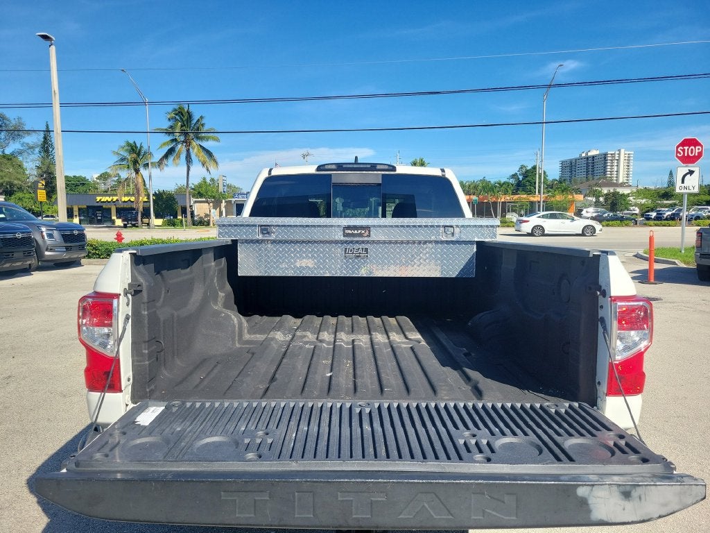 2022 Nissan Titan S