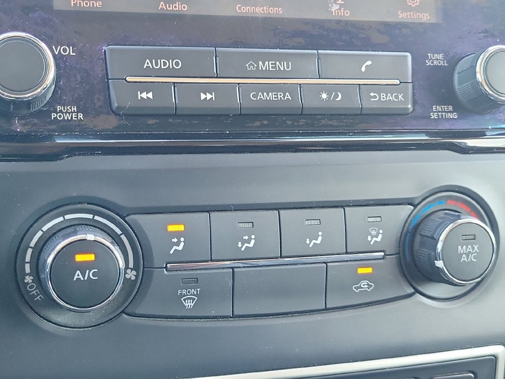 2022 Nissan Titan S