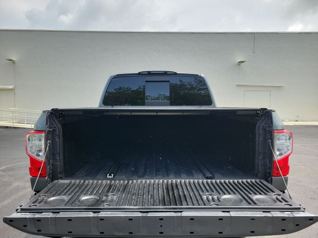 2017 Nissan Titan PRO-4X 4WD