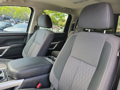 2021 Nissan Titan SV w/Convenience Package