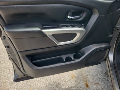 2021 Nissan Titan SV w/Convenience Package