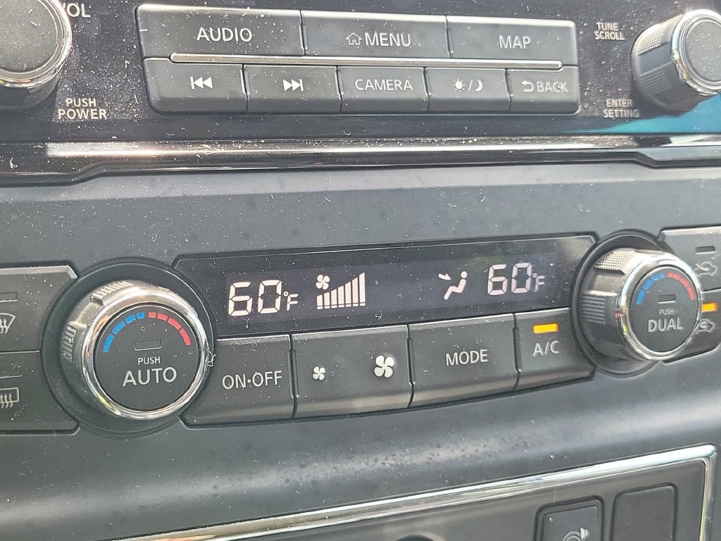2021 Nissan Titan SV w/Convenience Package