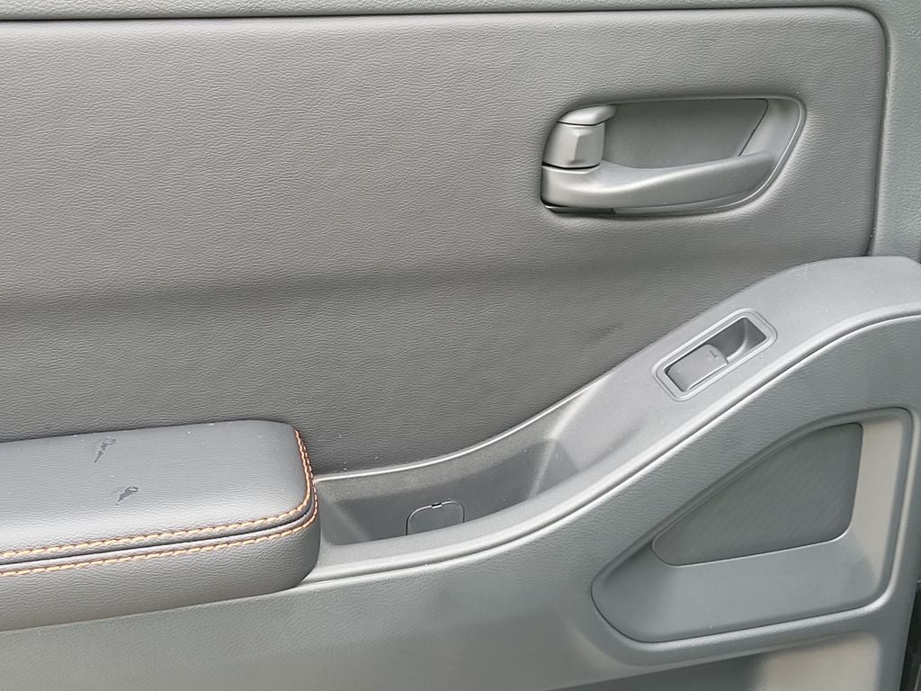 2026 Nissan Frontier PRO-X CONVENIENCE