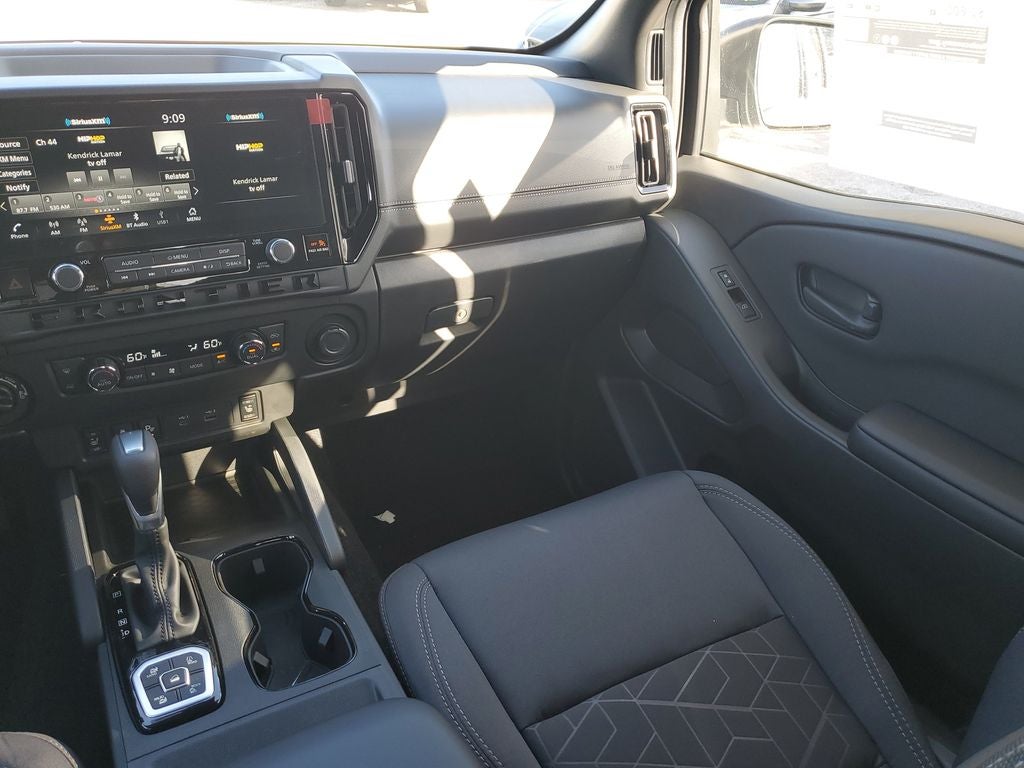 2026 Nissan Frontier SV Convenience