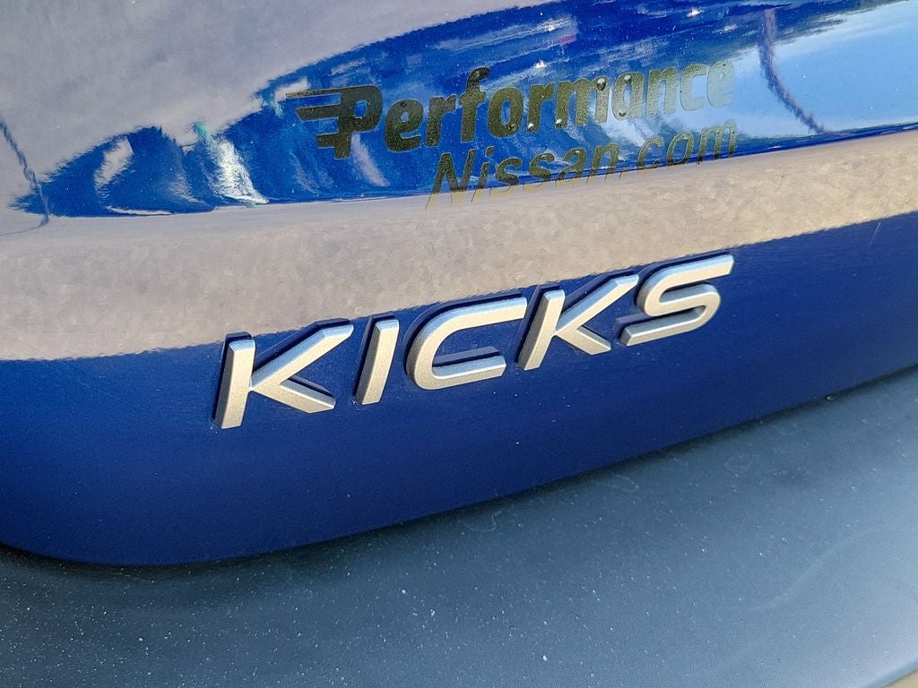 2025 Nissan Kicks SV