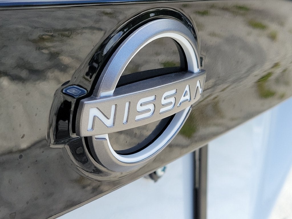 2027 Nissan Kicks SV Premium