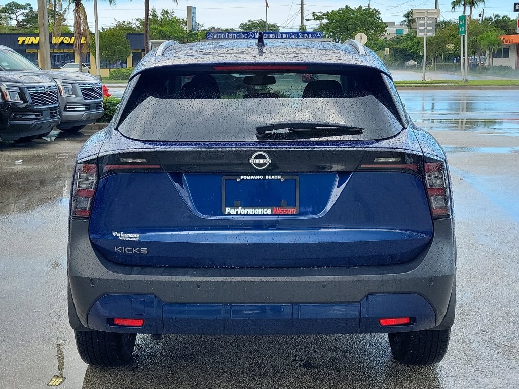 2026 Nissan Kicks SV