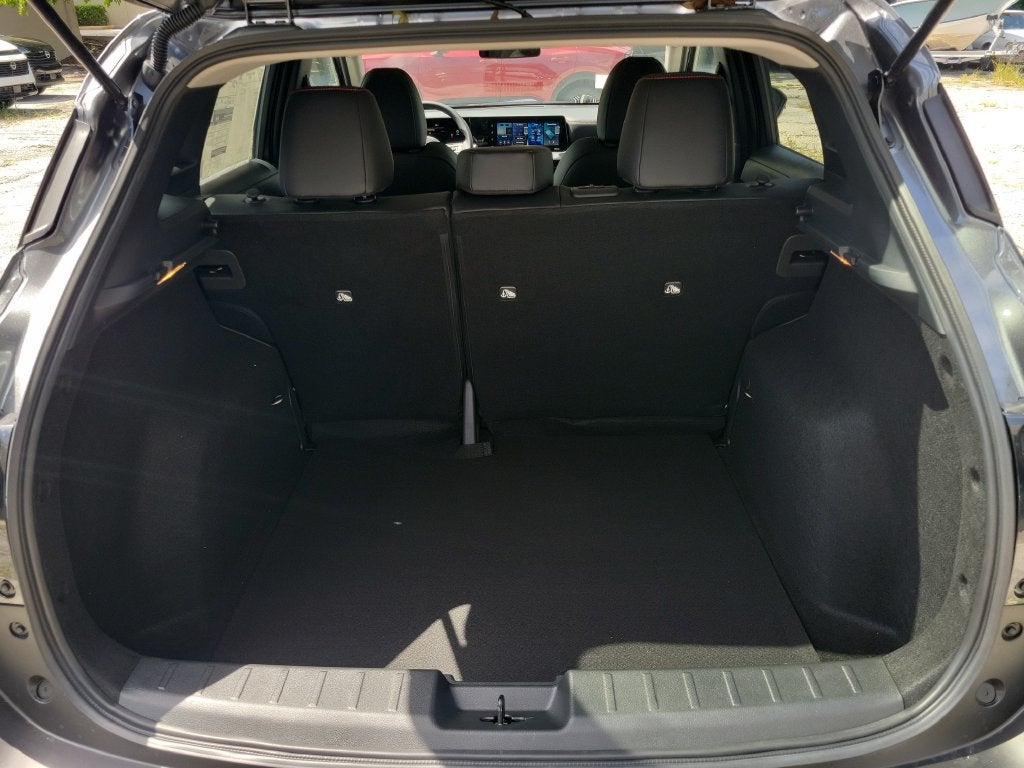 2027 Nissan Kicks SR