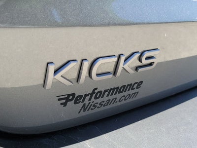 2025 Nissan Kicks SR