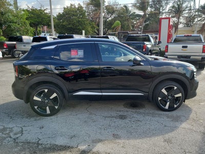 2025 Nissan Kicks SR
