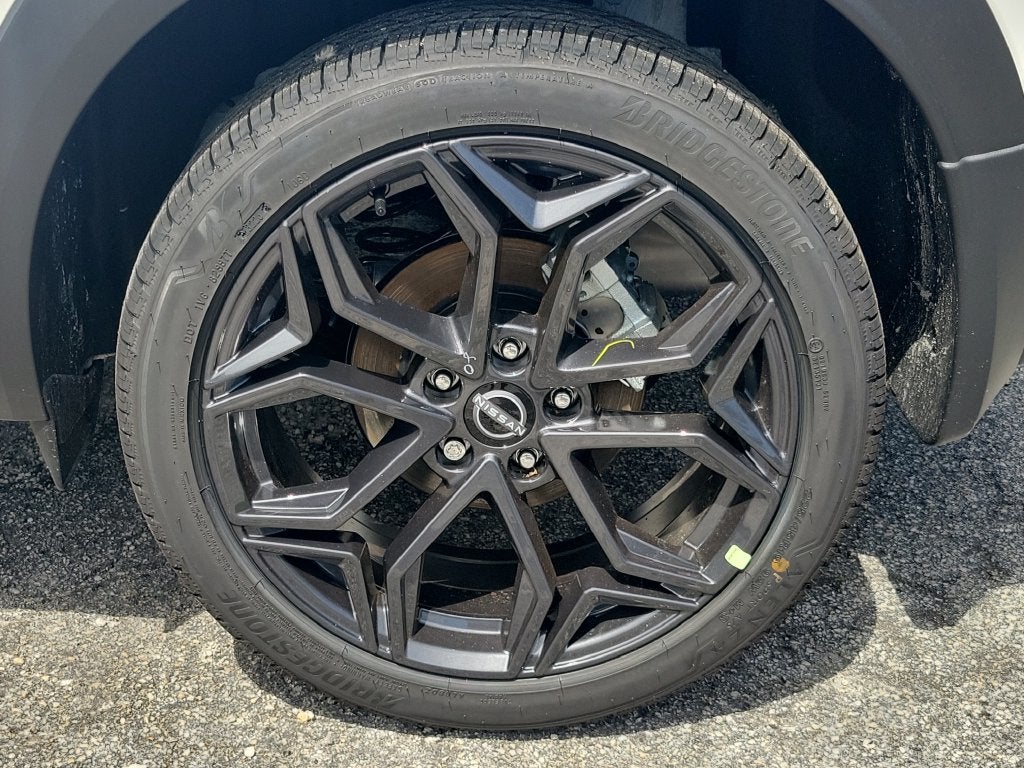 2027 Nissan Kicks SR