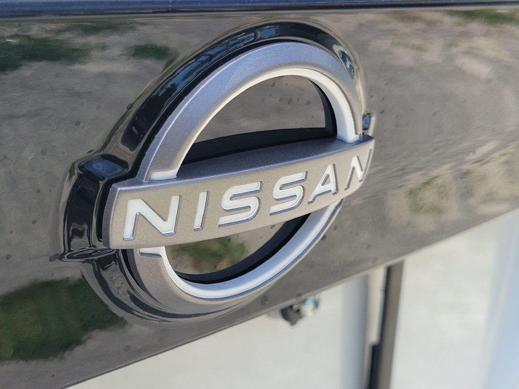 2027 Nissan Kicks SR