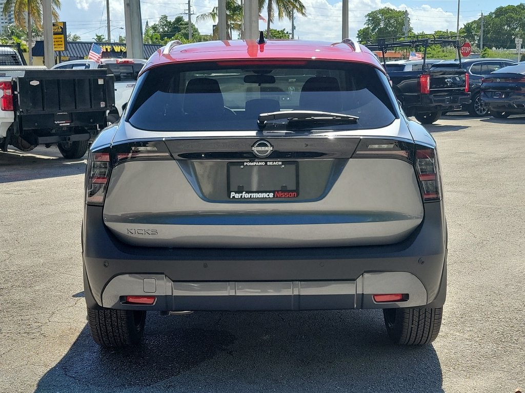 2027 Nissan Kicks SR 19" Wheels