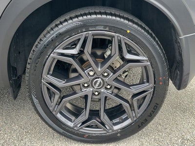 2025 Nissan Kicks SR w/Premium Package