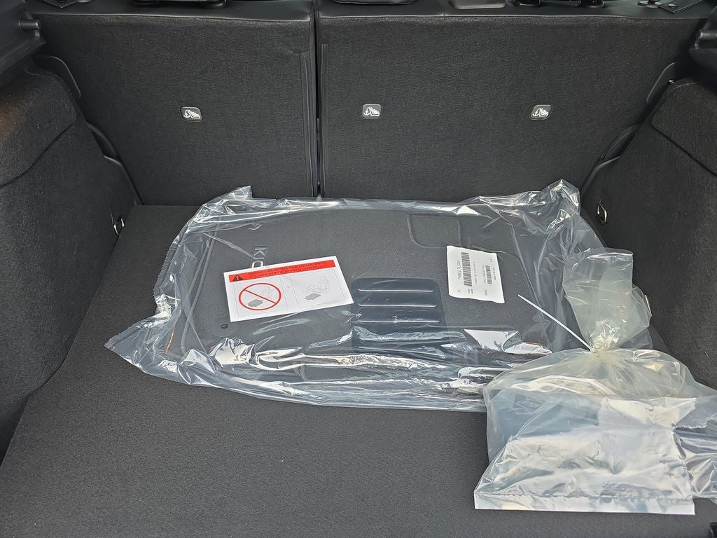 2026 Nissan Kicks SR Premium