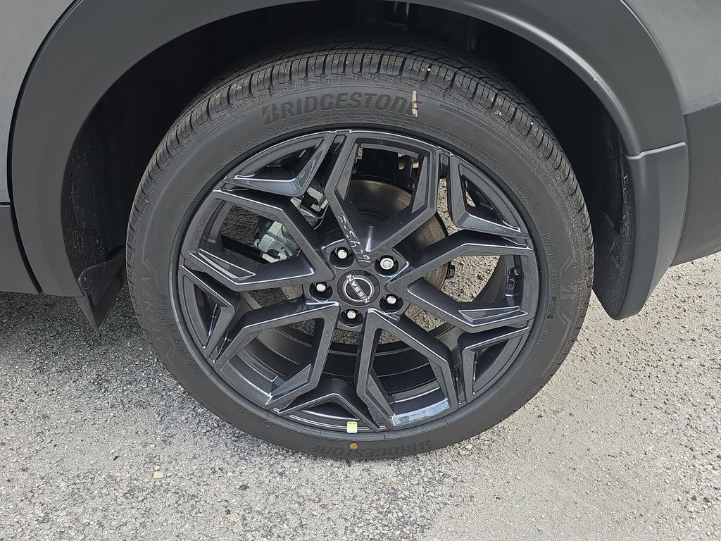 2026 Nissan Kicks SR Premium