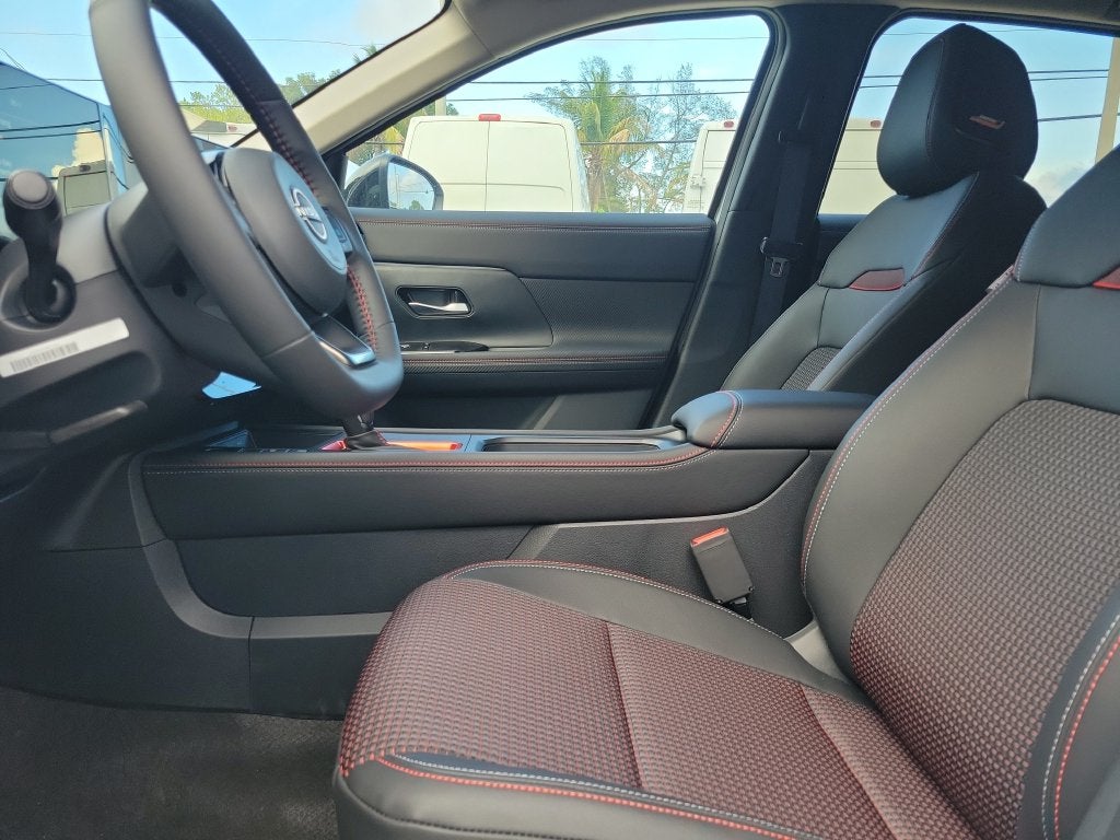 2026 Nissan Kicks SR Premium