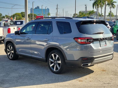 2025 Honda Pilot Touring