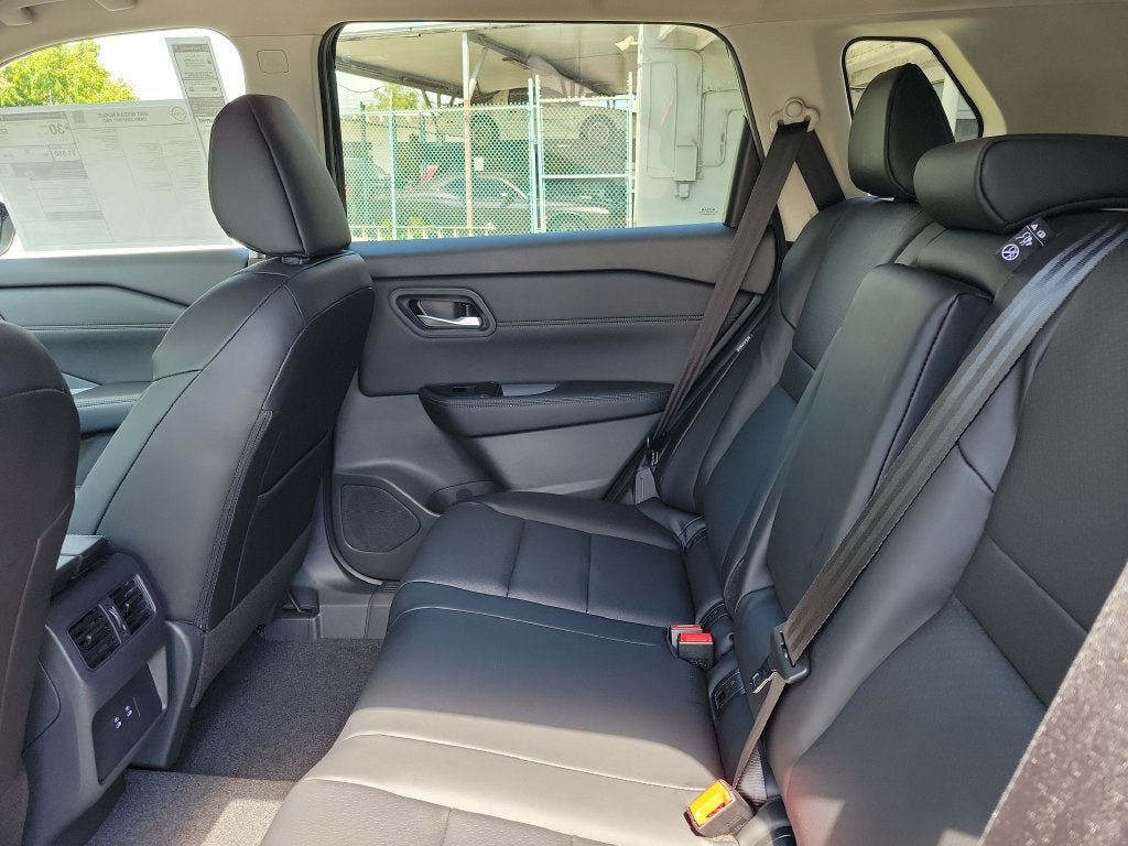 2027 Nissan Rogue Dark Armor