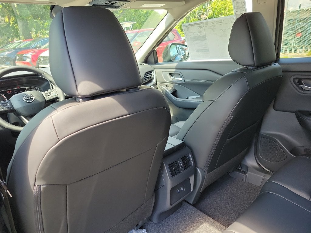 2027 Nissan Rogue Dark Armor