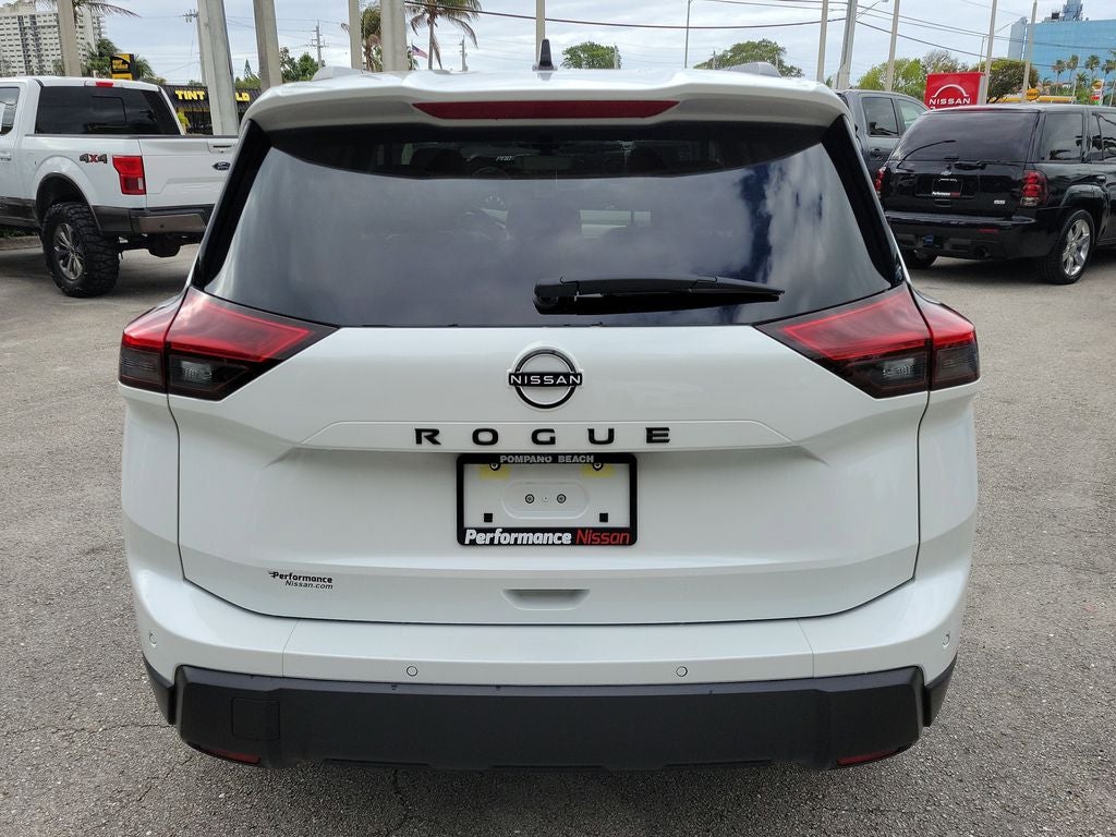 2026 Nissan Rogue Dark Armor