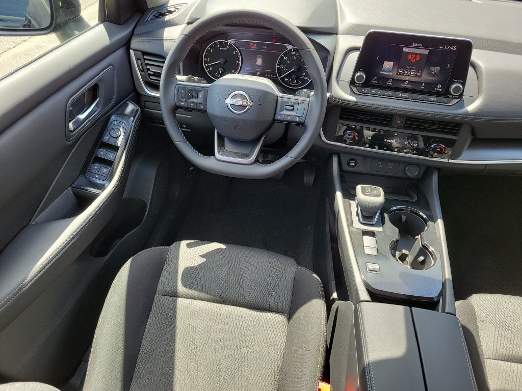 2027 Nissan Rogue SV