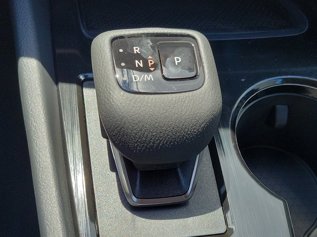 2027 Nissan Rogue SV