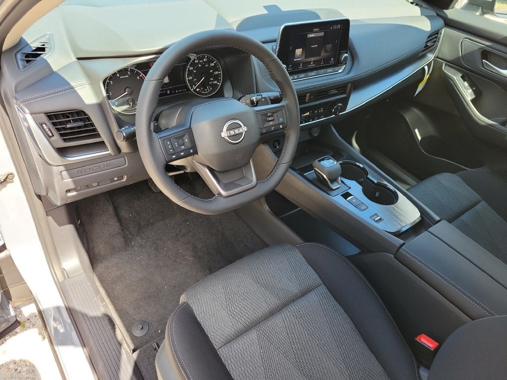 2027 Nissan Rogue SV