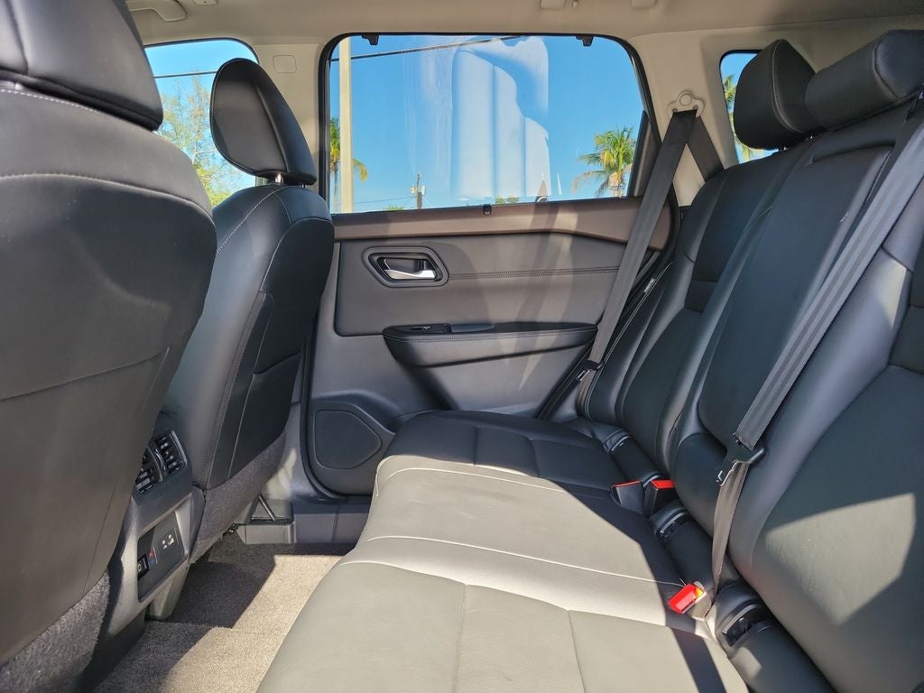 2023 Nissan Rogue SL w/Premium Package