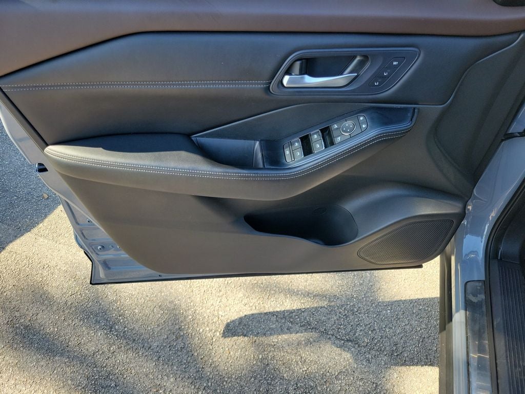 2023 Nissan Rogue SL w/Premium Package