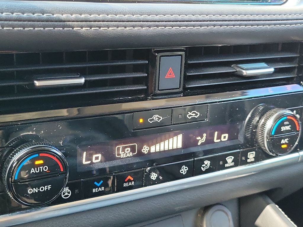 2023 Nissan Rogue SL w/Premium Package