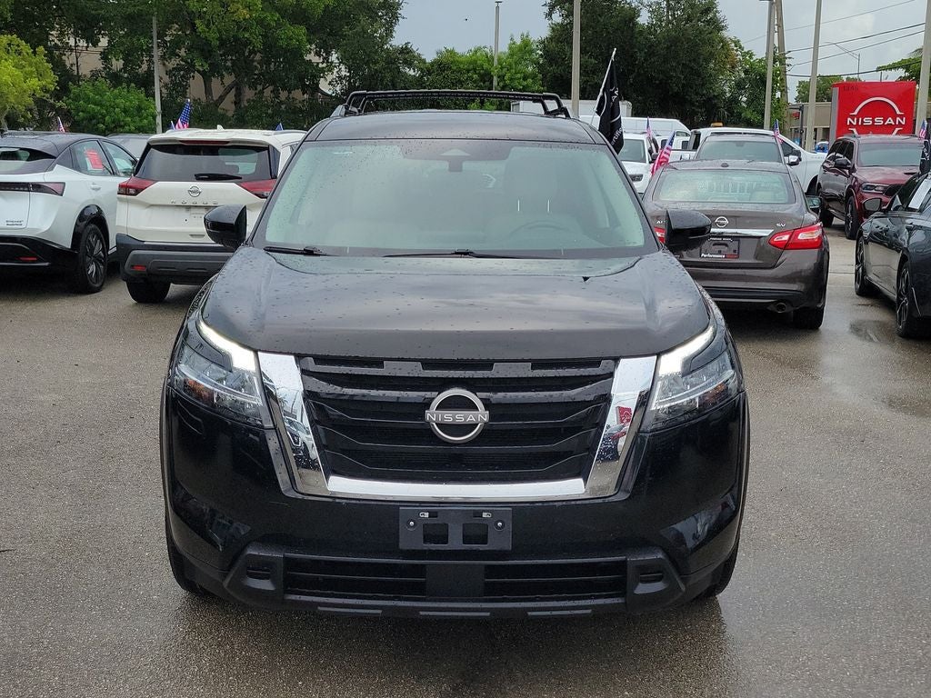 2022 Nissan Pathfinder SV