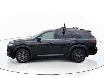 2022 Nissan Pathfinder SV