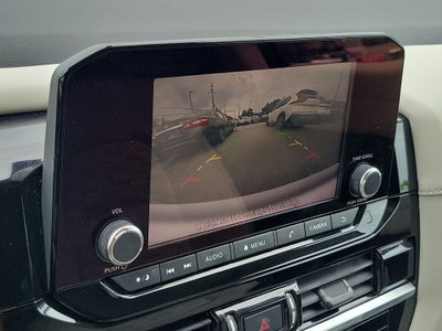2022 Nissan Pathfinder SV