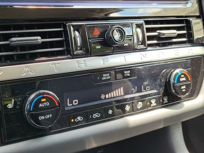 2026 Nissan Pathfinder SV